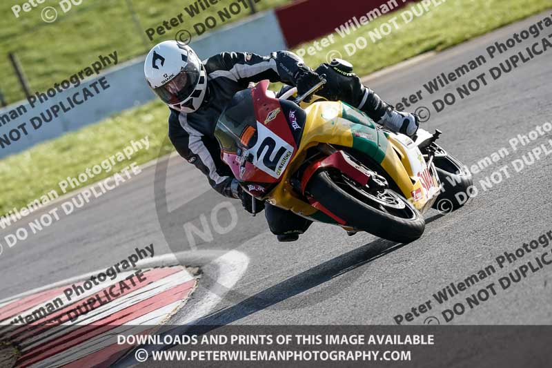 donington no limits trackday;donington park photographs;donington trackday photographs;no limits trackdays;peter wileman photography;trackday digital images;trackday photos